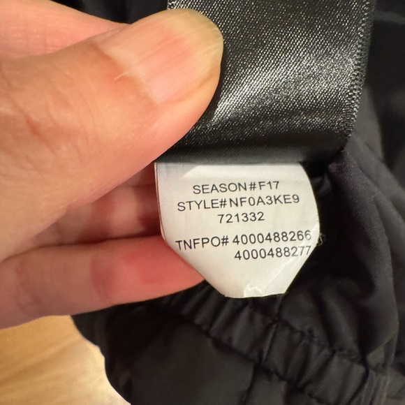 North Face jacket - Picture 5 of 8